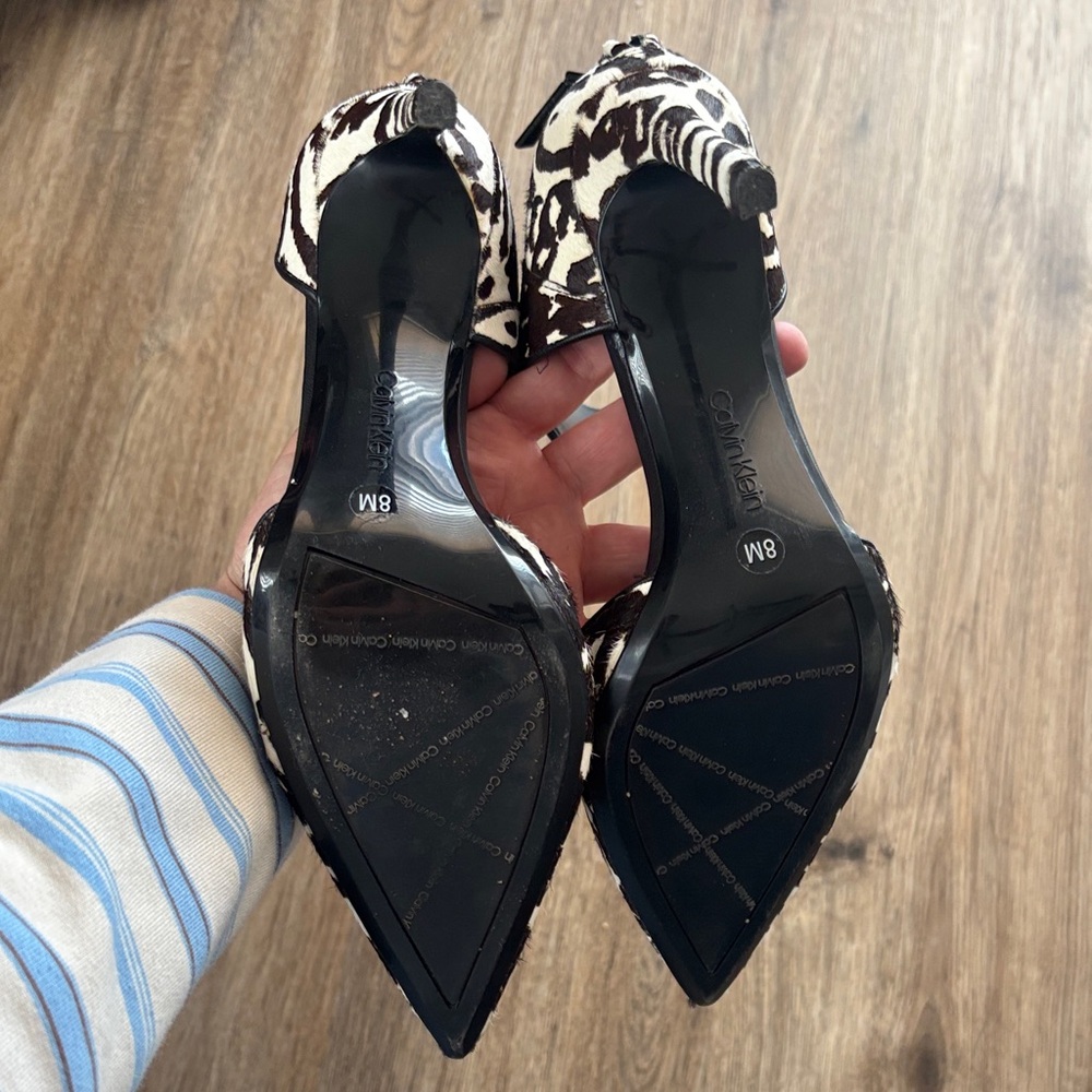 Calvin Klein Leopard-Pattern Pointed-Toe Heels - image 9